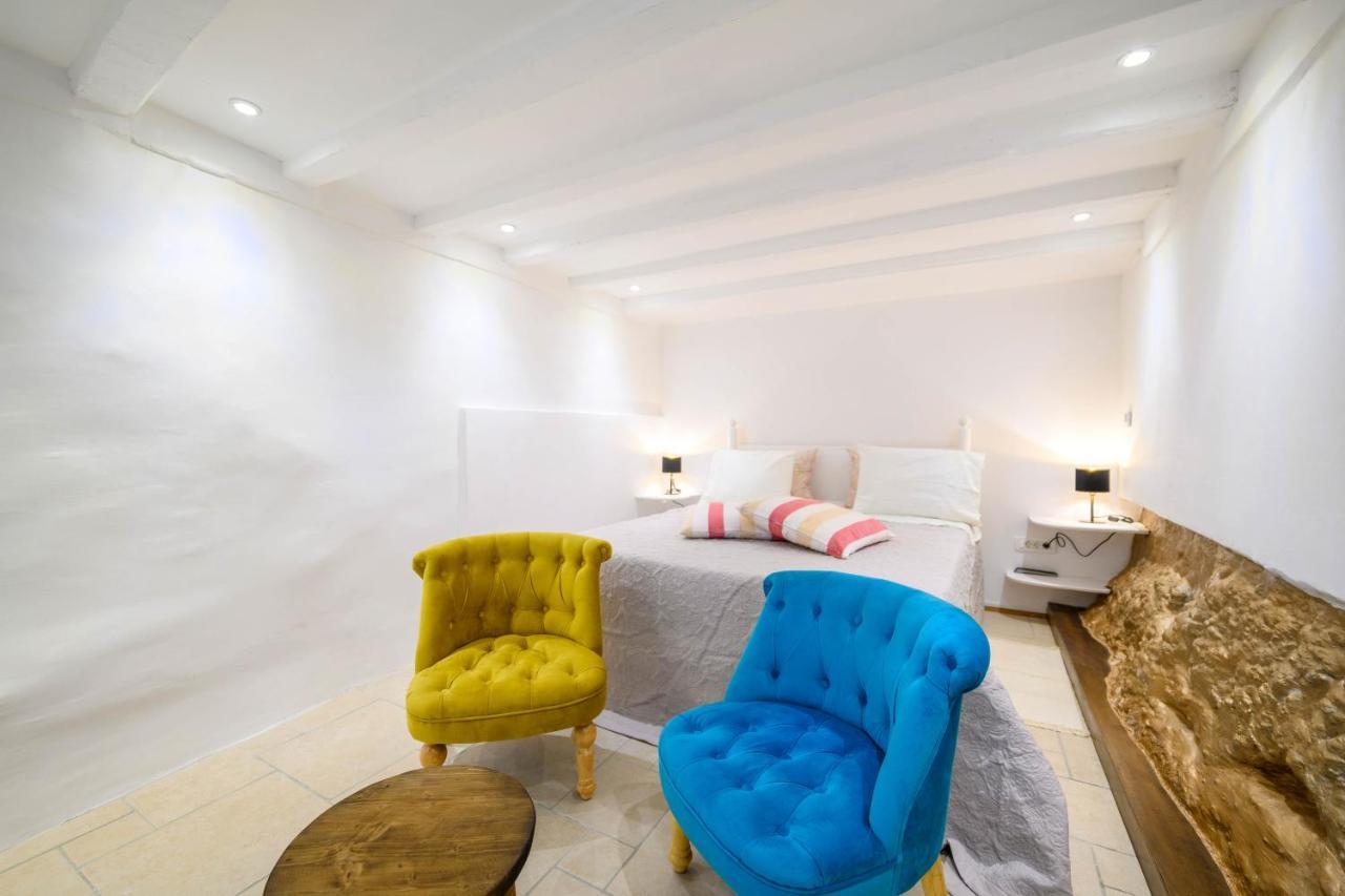 On The Rock Apartments 希贝尼克 外观 照片