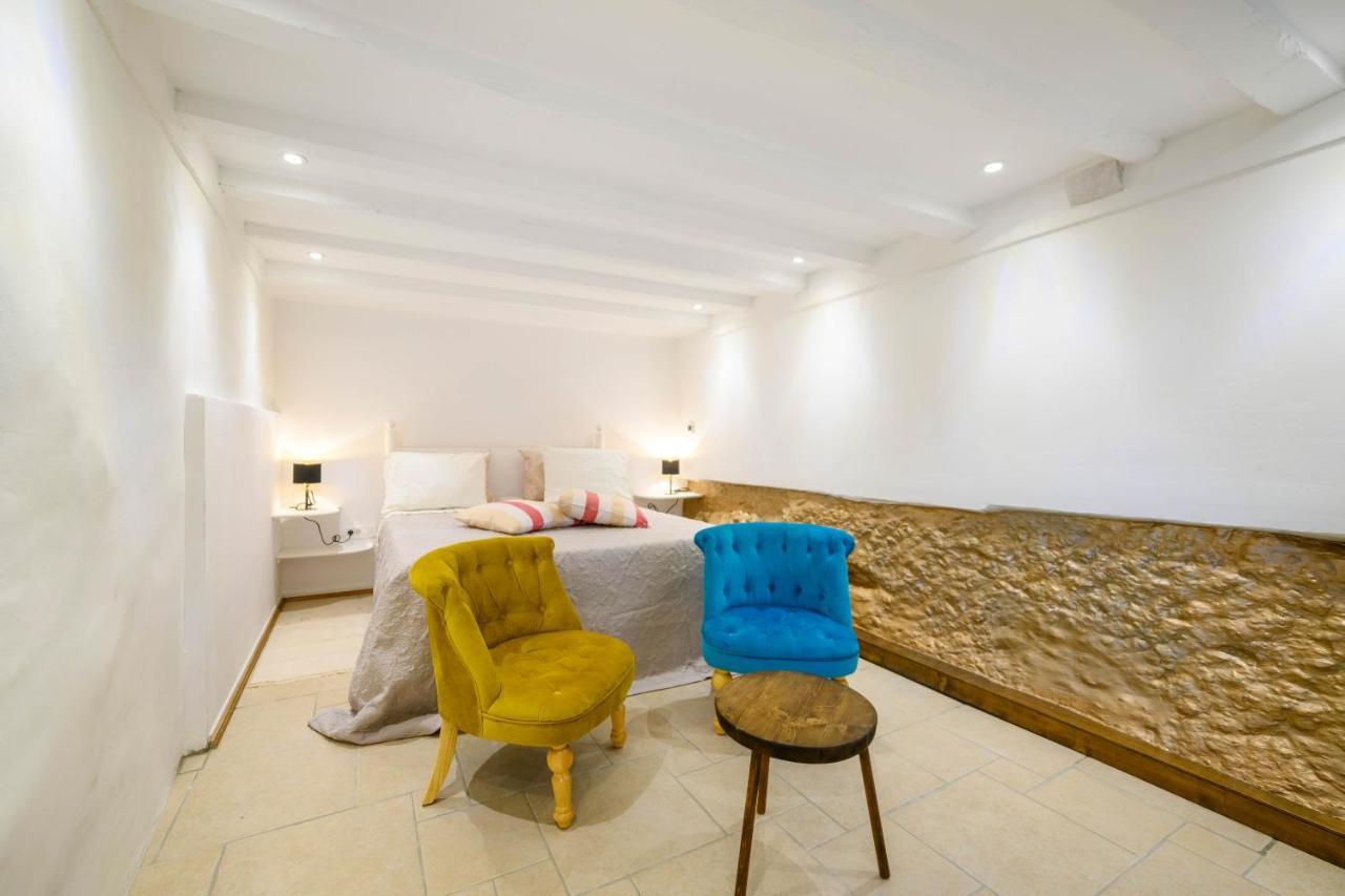 On The Rock Apartments 希贝尼克 外观 照片